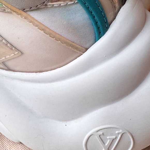 SOLD❌Louis vuitton LV archlight green white monogram pvc leather sneakers - Picture 10 of 16